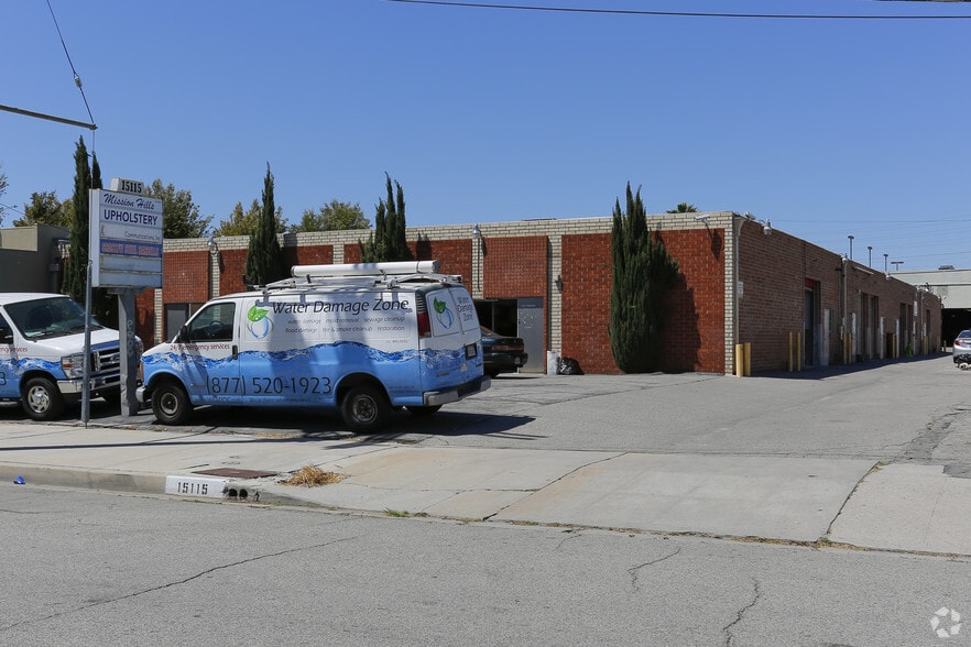 Primary Photo Of 15115 Califa St, Van Nuys Warehouse For Lease