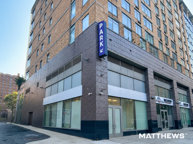 Primary Photo Of 81 Fleet Pl, Brooklyn Apartments For Lease