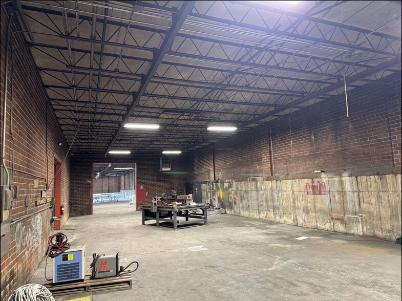 More Photos Of 503 11th Ave, Dalton Manufacturing For Sale