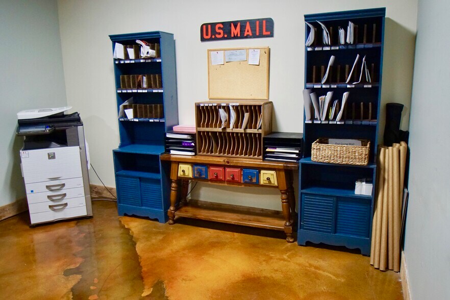 More Photos Of 1501 Burlington St, North Kansas City Warehouse For Lease