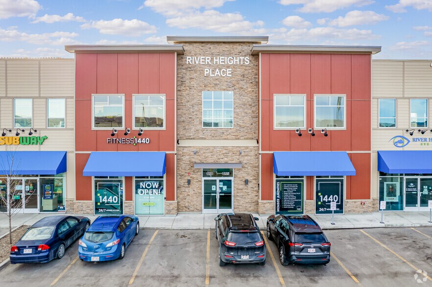 Primary Photo Of 4 River Heights Dr, Cochrane Storefront For Lease