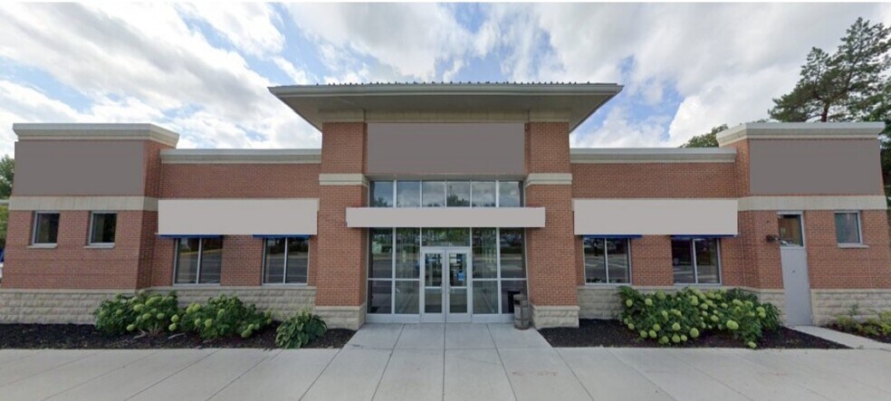 Primary Photo Of 5352 N Elston Ave, Chicago Bank For Lease