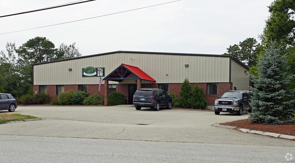 More Photos Of 14 Chenell Dr, Concord Warehouse For Lease