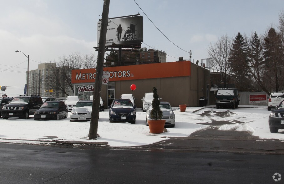More Photos Of 2310 Sheppard Ave W, Toronto Auto Dealership For Sale