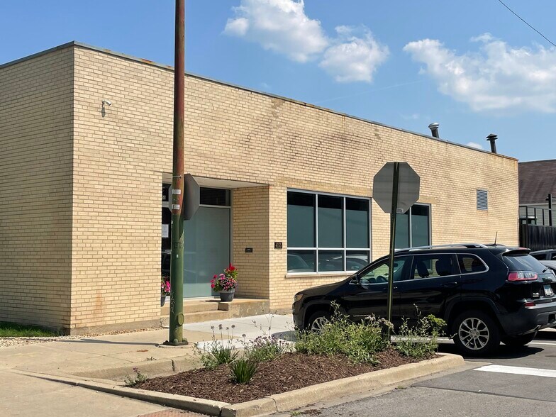 More Photos Of 4155 N Rockwell St, Chicago Warehouse For Lease