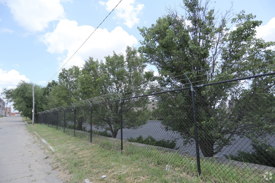 More Photos Of 110 Cass Ave, Saint Louis Land For Lease
