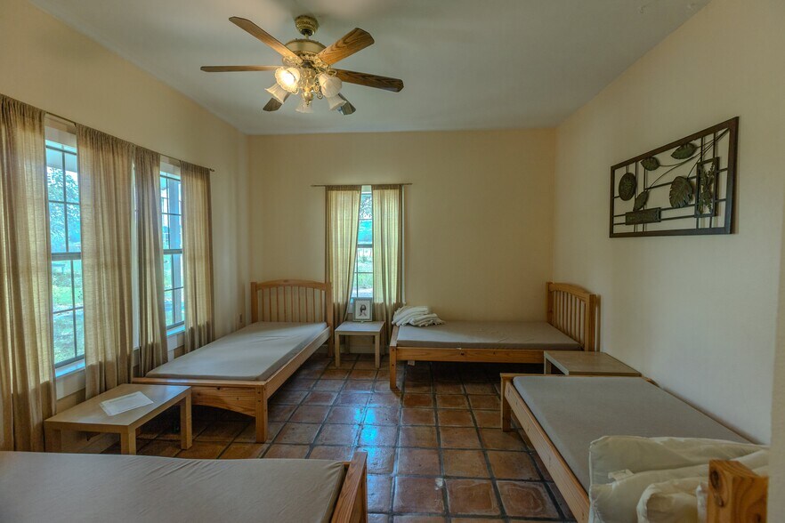 More Photos Of 7802 Ranch Road 1051, Uvalde Land For Sale