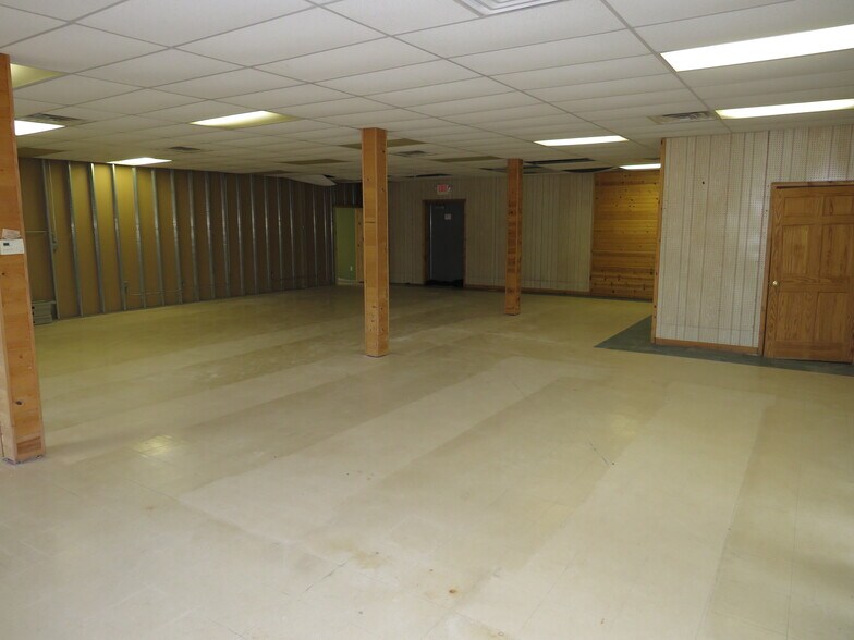 More Photos Of 264-272 S Front St, Braidwood Freestanding For Lease