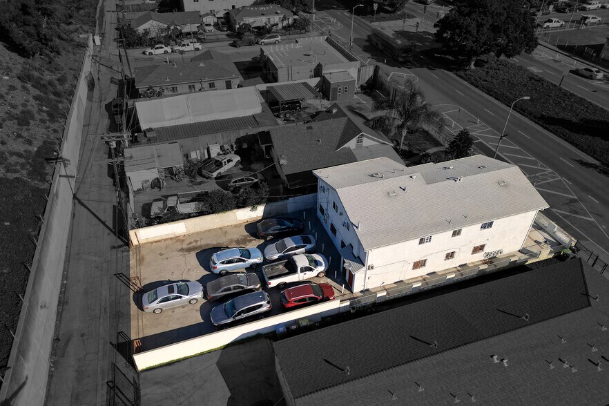 More Photos Of 9715 S Broadway, Los Angeles Multifamily For Sale