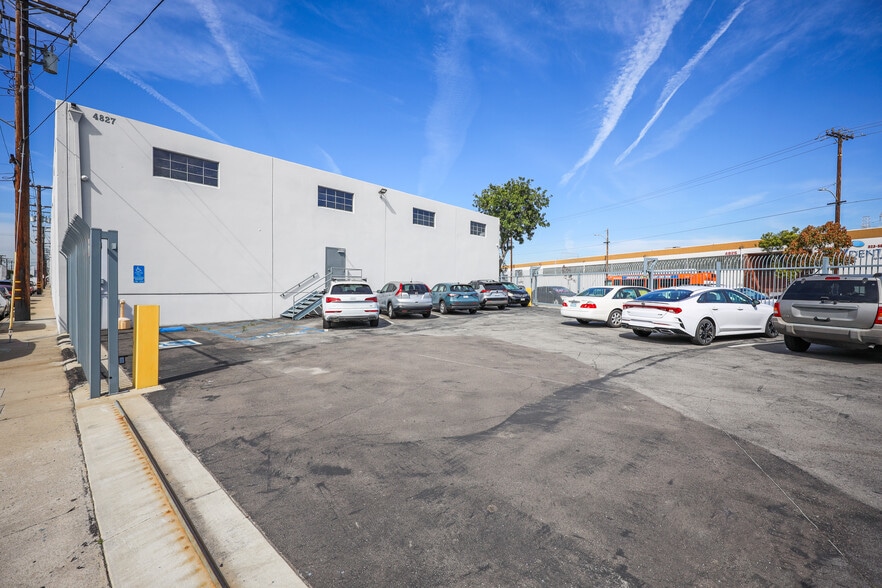 More Photos Of 4807-4827 E 49th St, Vernon Warehouse For Lease