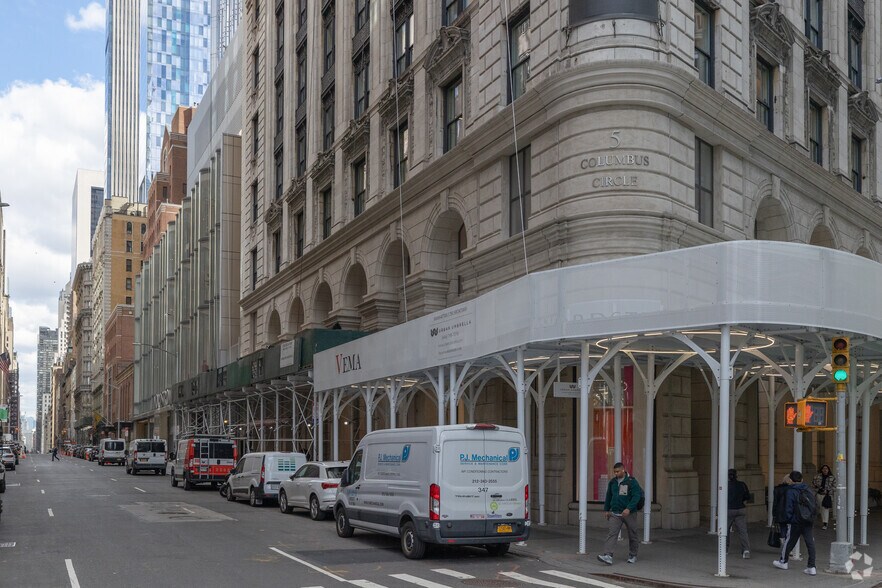 More Photos Of 5 Columbus Cir, New York Coworking Space