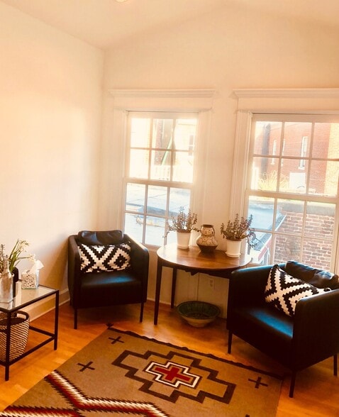 More Photos Of 3212 O St NW, Washington Storefront Retail Office For Lease