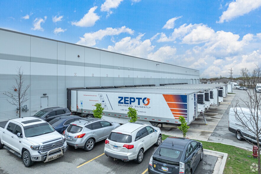 Primary Photo Of 3600 W 127th St, Alsip Truck Terminal For Sale