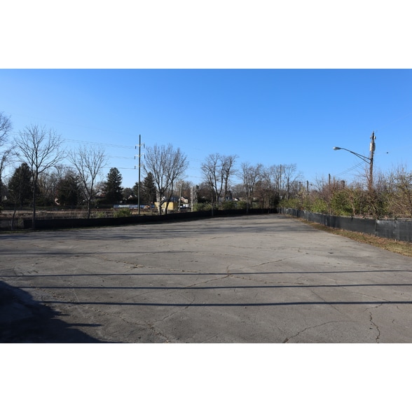 More Photos Of 251 Price Rd, Lexington Land For Lease