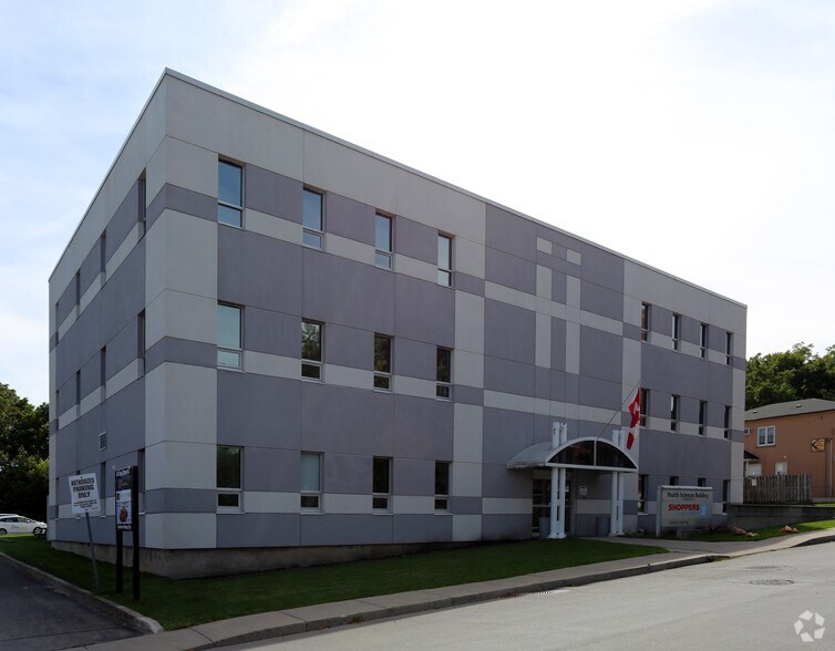 More Photos Of 15 Mountain Ave S, Hamilton Office For Lease