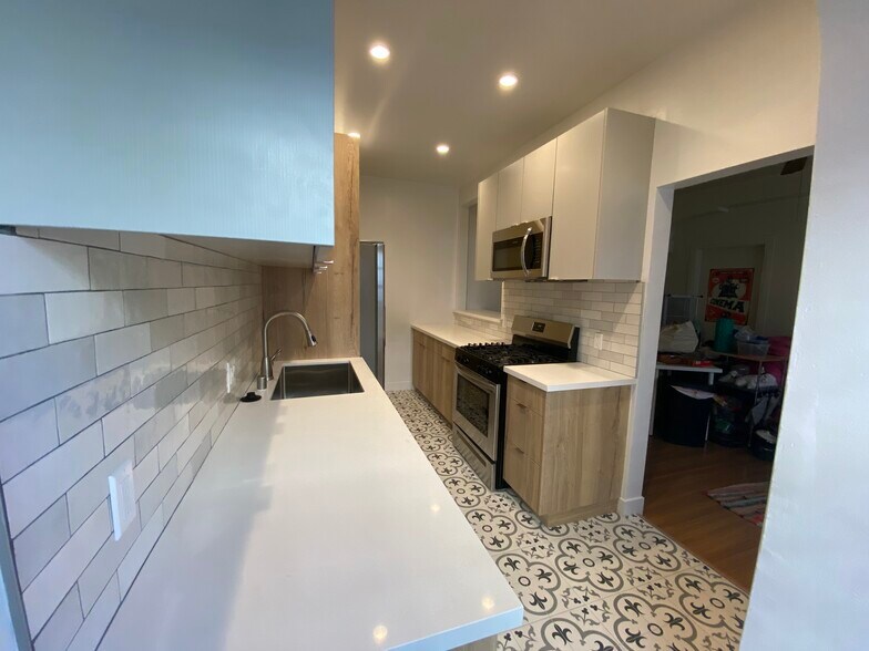 More Photos Of 2666 Orchard Ave, Los Angeles Multifamily For Sale