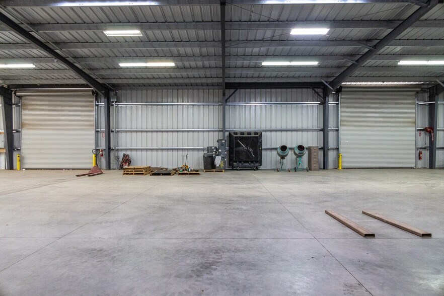 More Photos Of 798 E Heil Ave, El Centro Warehouse For Sale
