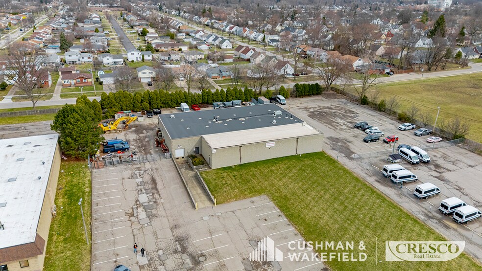 More Photos Of 4300 Cranwood Pky, Warrensville Heights Warehouse For Sale