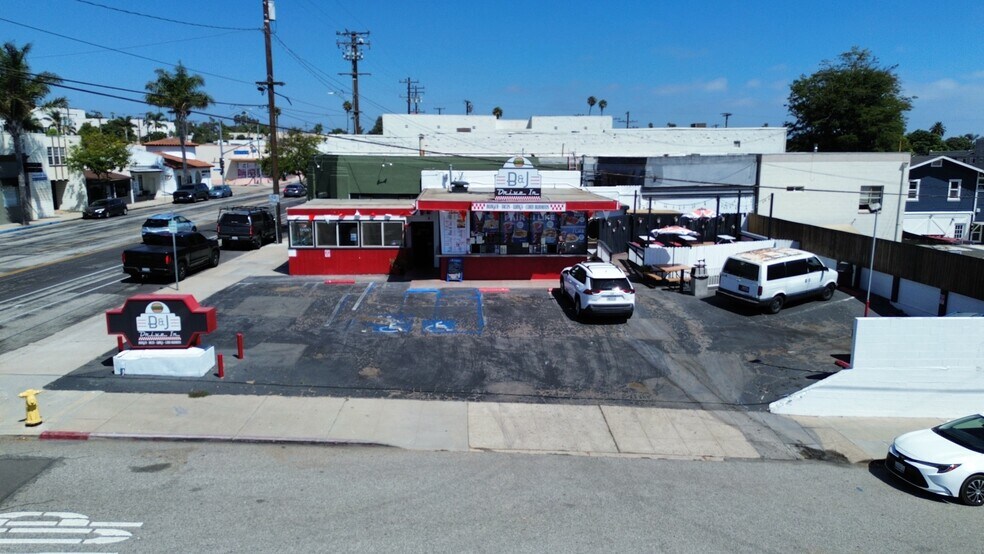 More Photos Of 1876 E Main St, Ventura Freestanding For Sale