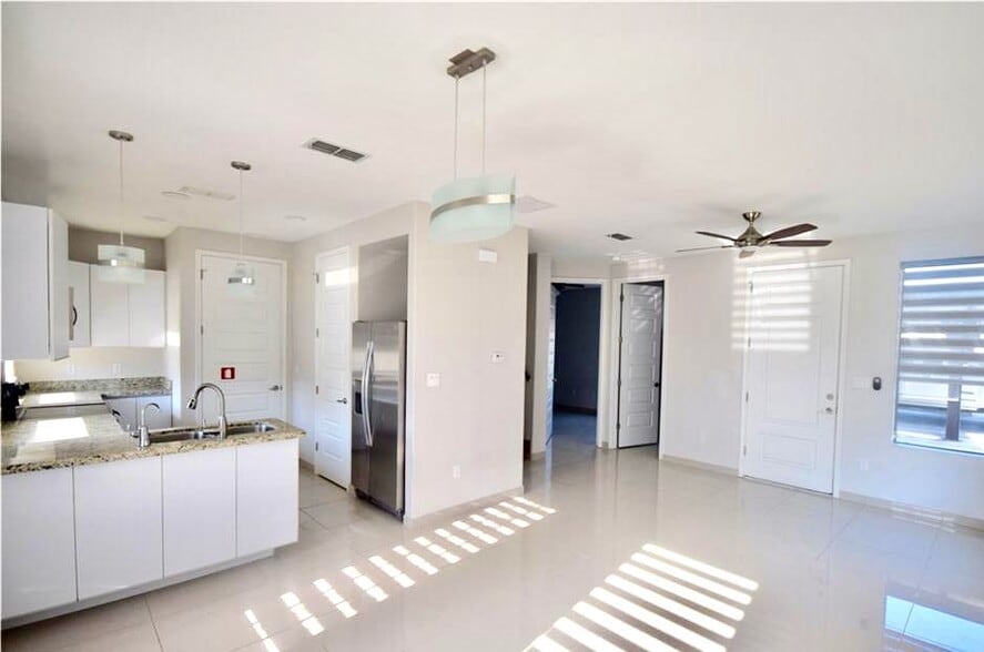 More Photos Of 1202 Upas Dr, Edinburg Apartments For Sale