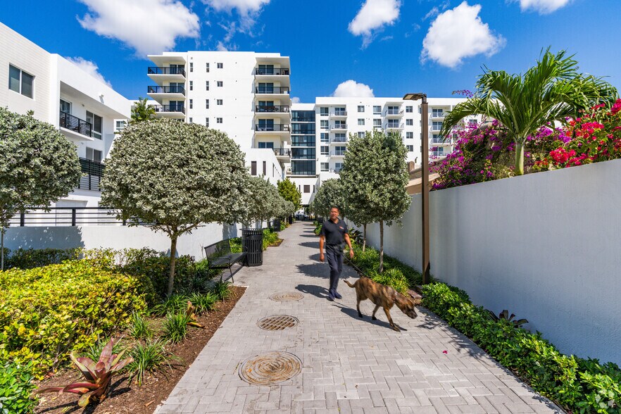 More Photos Of 2100 SW 8th St, Miami Apartments For Lease