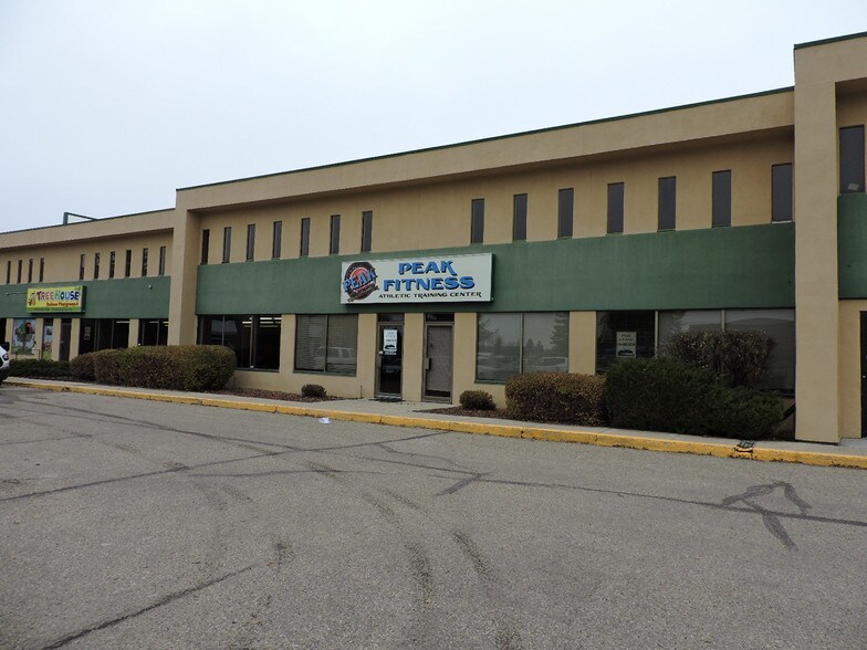 More Photos Of 7710 50th Ave, Red Deer Health Club For Lease