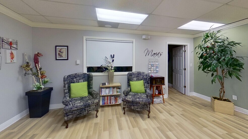 More Photos Of 7821-7843 Seminole Blvd, Seminole Medical For Lease