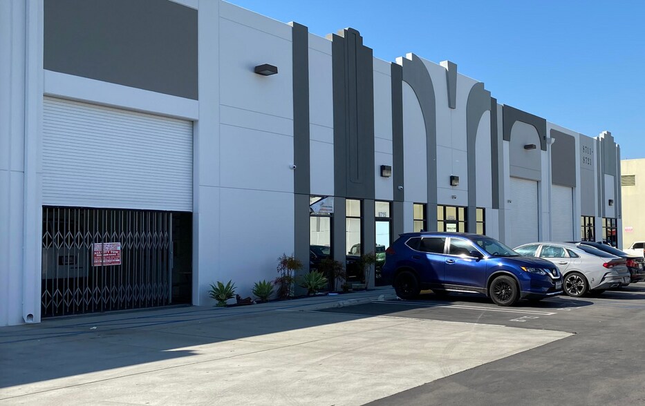 Primary Photo Of 8721 Aviation Blvd, Inglewood Manufacturing For Lease