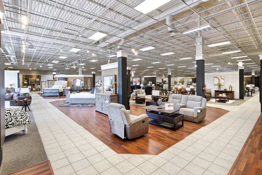 More Photos Of 1350-1380 N Broadway Ave, Bartow Freestanding For Lease