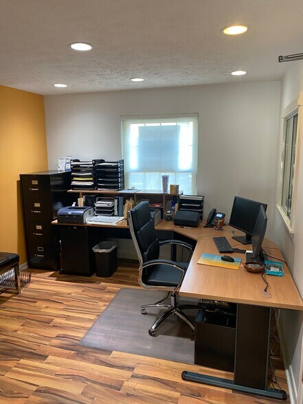 More Photos Of 4651 Roswell Rd NE, Atlanta Office For Sale
