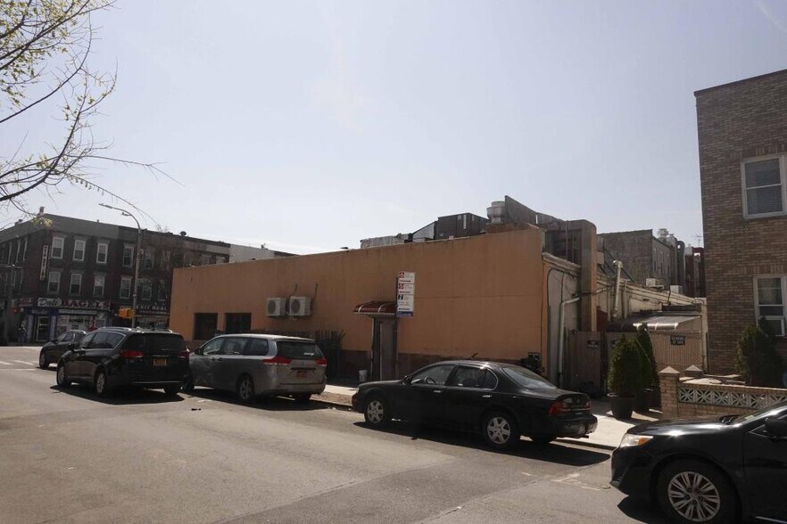 More Photos Of 6202 18th Ave, Brooklyn Restaurant For Sale