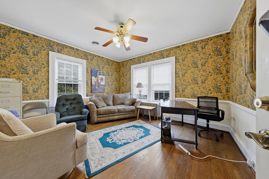 More Photos Of 18697 Forest Rd, Lynchburg Office For Sale