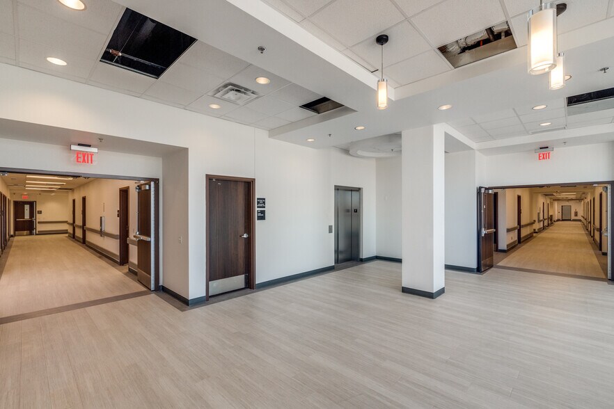 More Photos Of 6601 W University Dr, McKinney Hospital For Lease