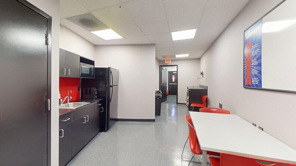 More Photos Of 201 E 9th St, Ocean City Bank For Sale