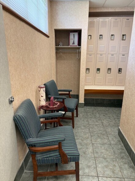 More Photos Of 8026 US Route 60, Barboursville Office For Sale