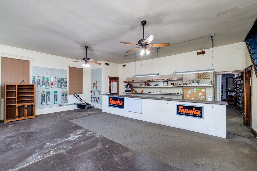 More Photos Of 164 Orchard dr, Timberville Light Distribution For Sale