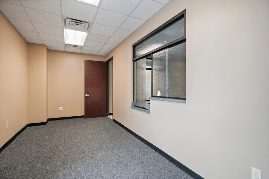 More Photos Of 3115 College Park Dr, Conroe Medical For Lease