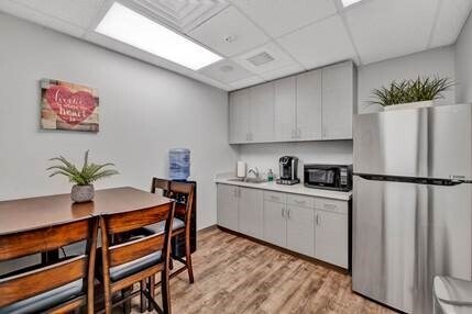 More Photos Of 137 S Prospect Ave, Tustin Office For Lease