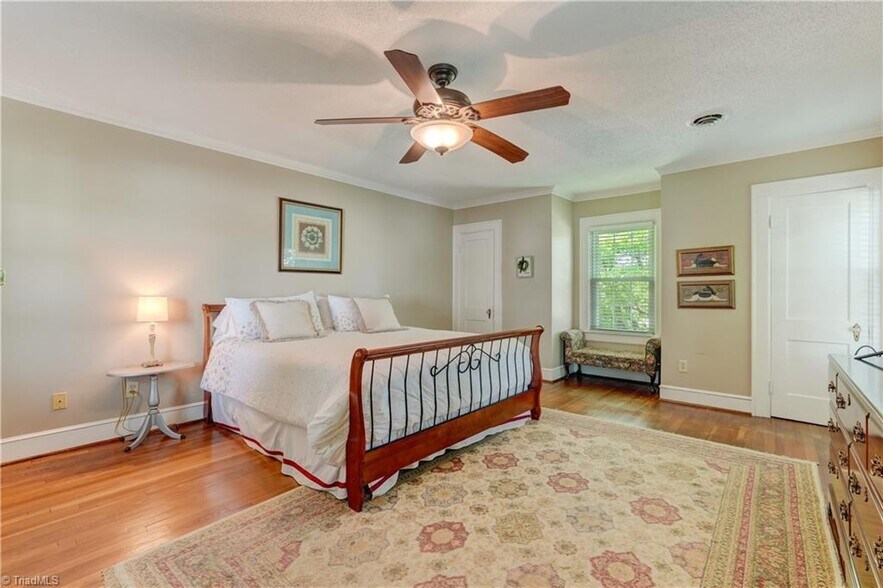 More Photos Of 17 E Main St, Thomasville Storefront Retail Office For Sale