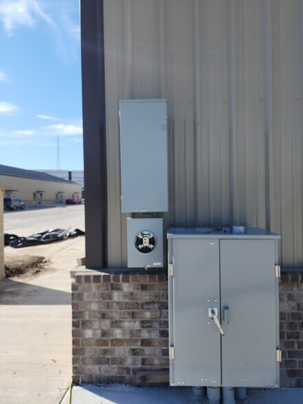 More Photos Of 3255 N McDonald St, McKinney Warehouse For Lease