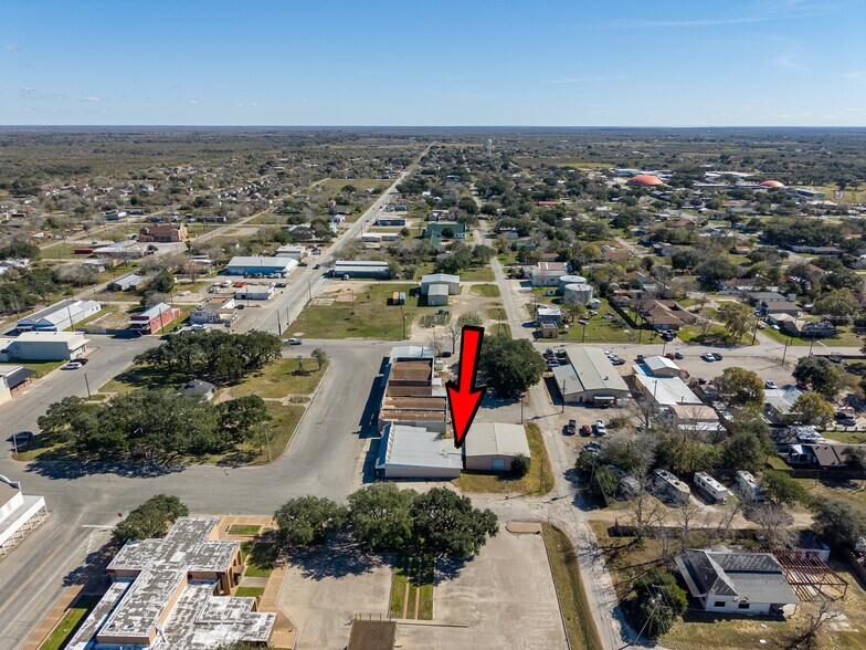 More Photos Of 102 & 106 Wood ave, Woodsboro Storefront For Sale