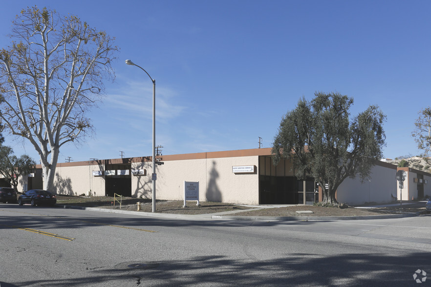 Primary Photo Of 255 Easy St, Simi Valley Manufacturing For Lease