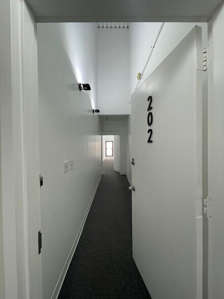 More Photos Of 4919 Bethesda Ave, Bethesda Loft Creative Space For Lease