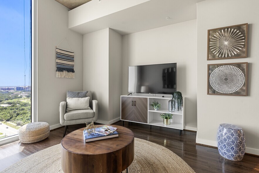 More Photos Of 5927 Almeda Rd, Houston Apartments For Lease