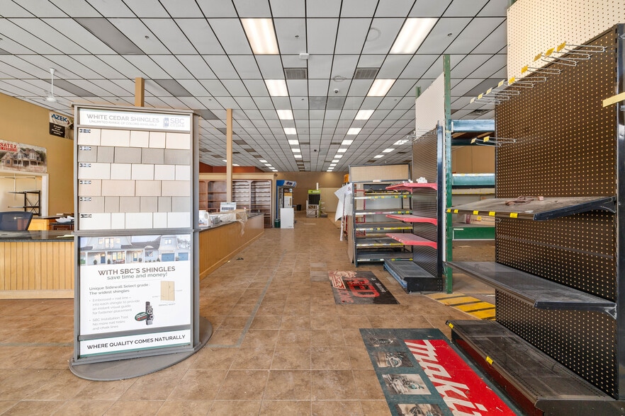 More Photos Of 45 Richards Grove Rd, Quaker Hill Service For Sale