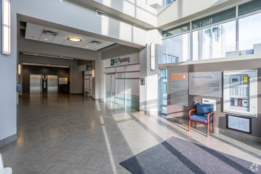More Photos Of 34077 Gladys Ave, Abbotsford Office For Lease