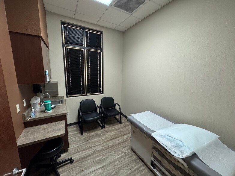 More Photos Of 2919 S Ellsworth Rd, Mesa Medical For Lease