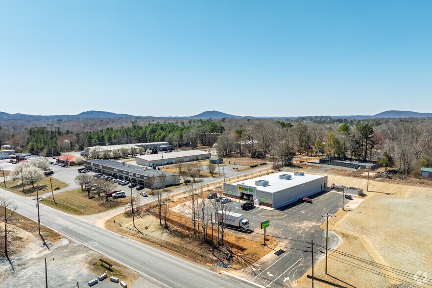 More Photos Of 2431 N Fayetteville St, Asheboro Storefront For Sale