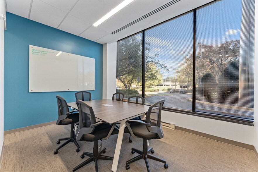 More Photos Of 8229 Boone Blvd, Vienna Unknown For Lease