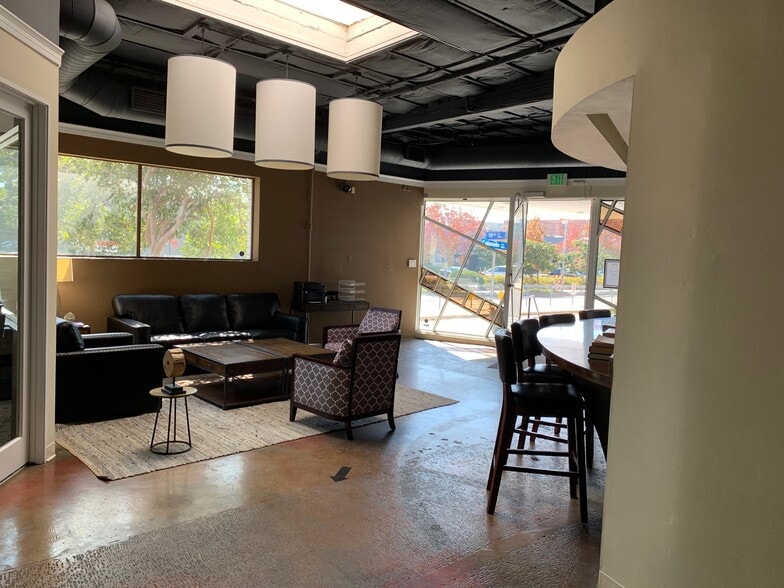 More Photos Of 1001 Colorado Ave, Santa Monica Flex For Lease
